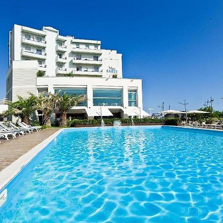 ריצ'יונה Hotel Sarti מראה חיצוני תמונה