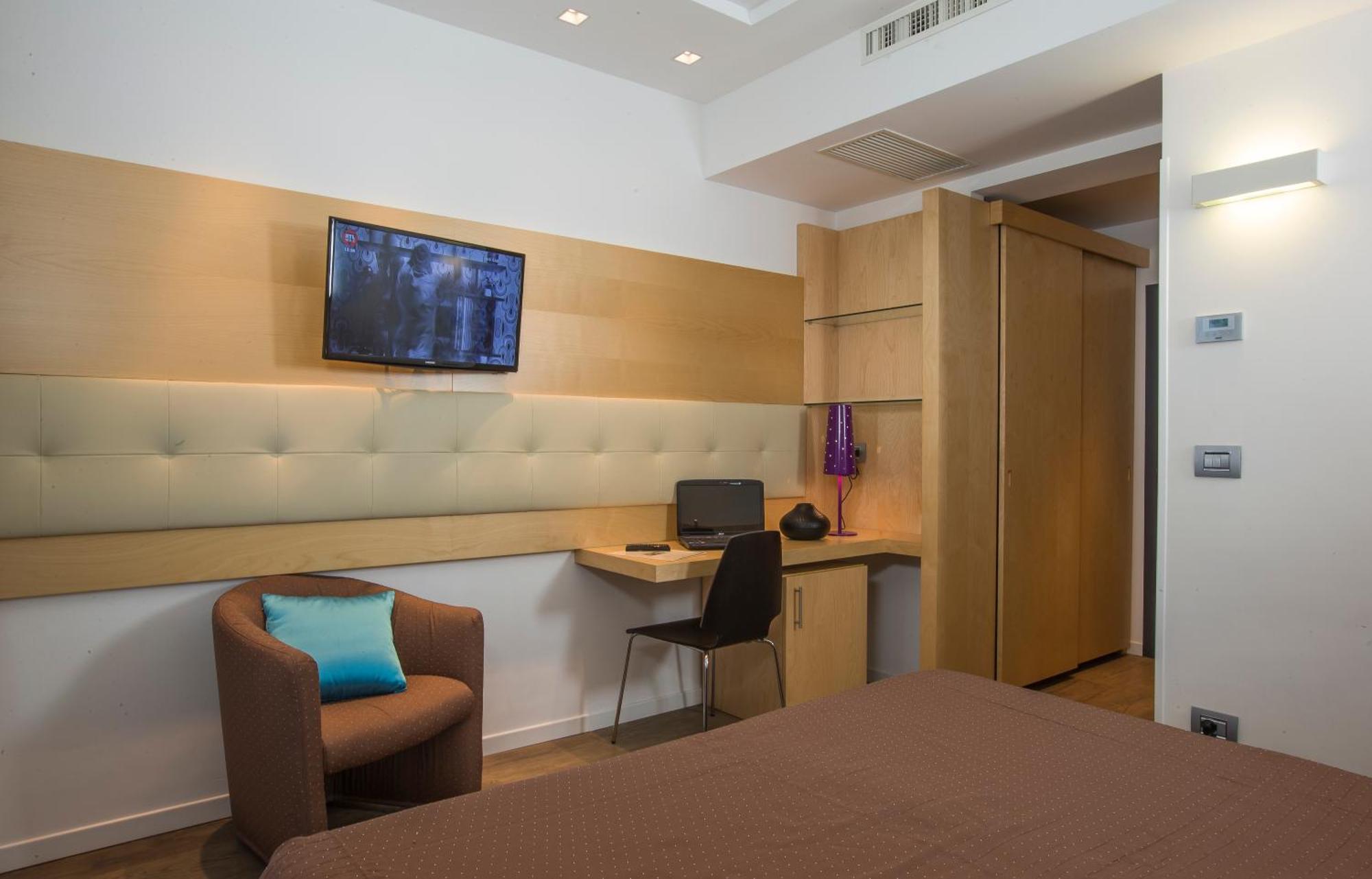 ריצ'יונה Hotel Sarti מראה חיצוני תמונה