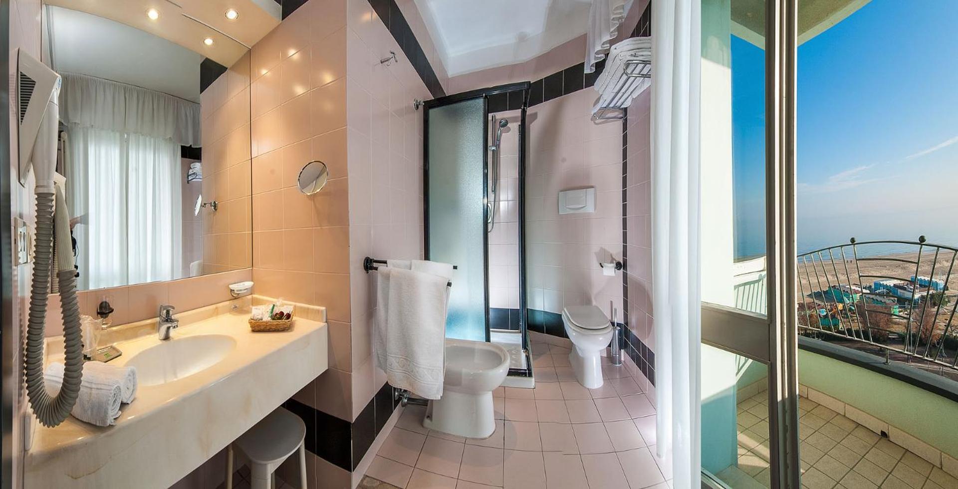 ריצ'יונה Hotel Sarti מראה חיצוני תמונה