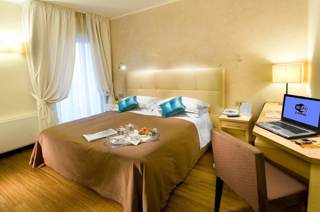 ריצ'יונה Hotel Sarti חדר תמונה