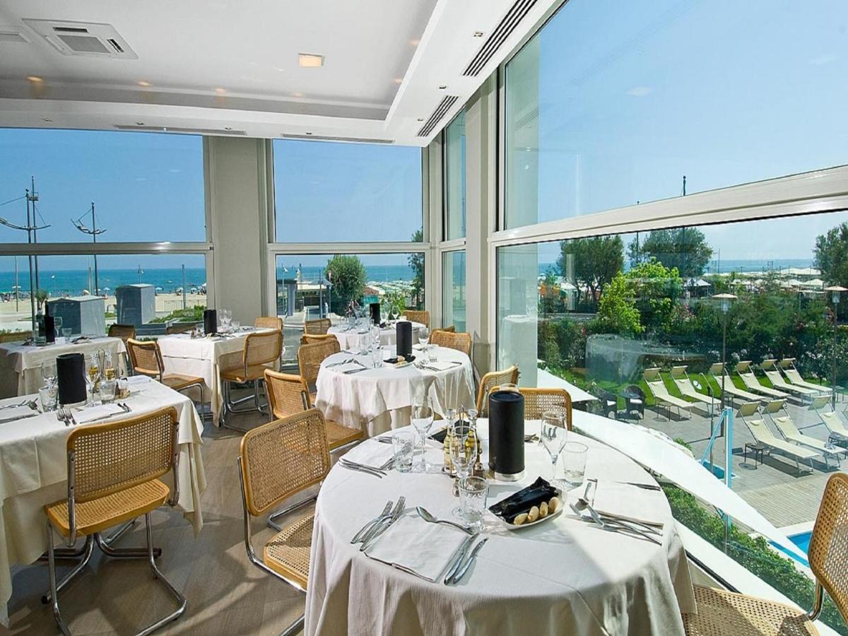 ריצ'יונה Hotel Sarti מראה חיצוני תמונה